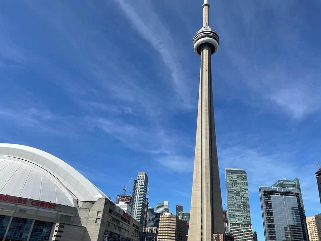 a picture of the CN Tower in Toronto