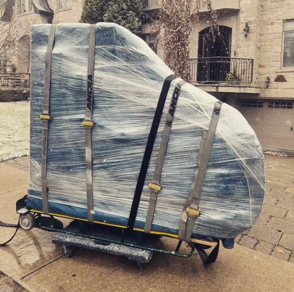 moving piano in montreal